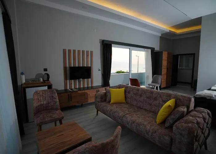 Sevilla * Κουσάντασι